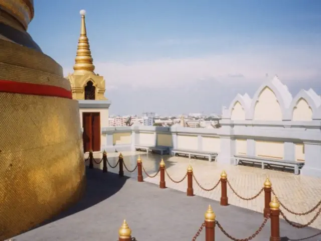 London Transforms: Blending Ancient Charm with Modern Allure