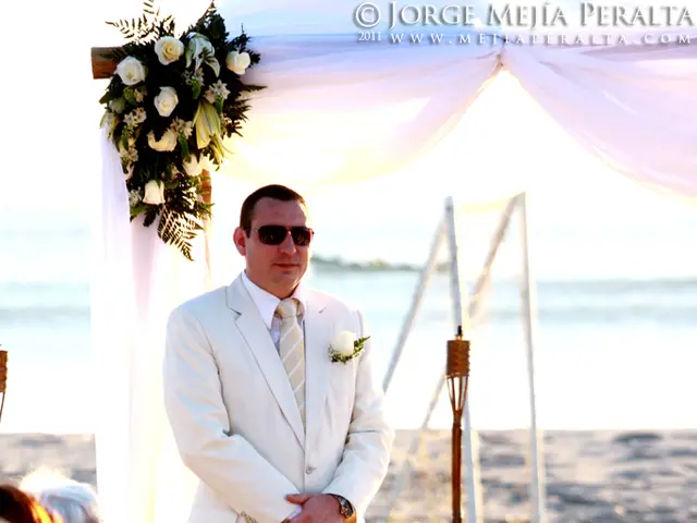 Airborne nuptials shock travelers as surprise wedding unfolds on a United Airlines flight