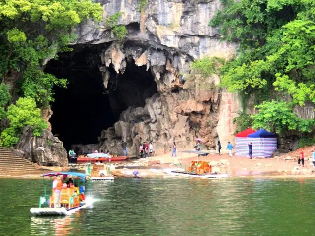 Oregon's Second Largest Freshwater Lake Serves Up a Tranquil Outdoor Getaway for Leisure Activities