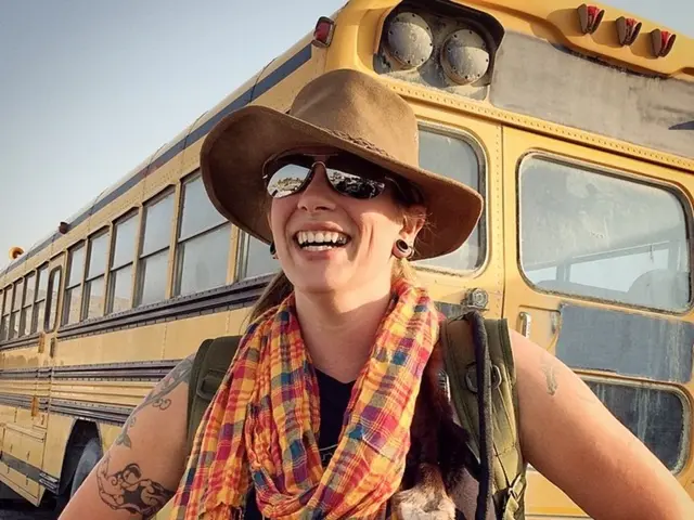 Exploring Solo Bus Journeys Across Saudi Arabia