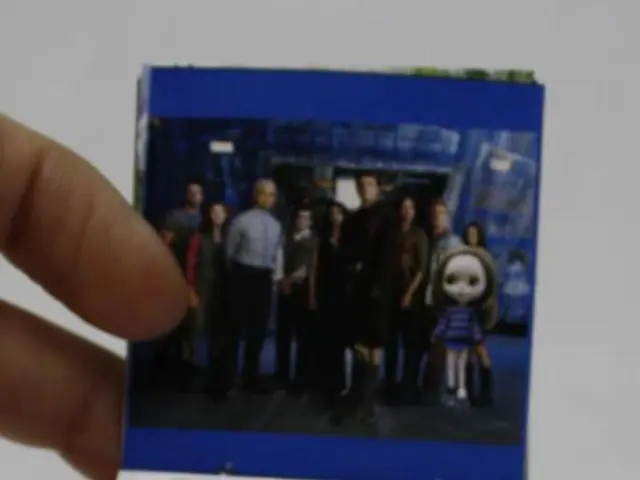 Celebrating Left-Handedness Around the World: 10 Fascinating Facts about Unique Individuals