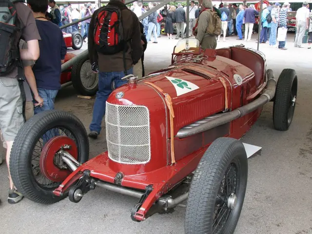 Traffic Safety monitoring at peak travel times: Authorities supervised camper and vehicle traffic,...